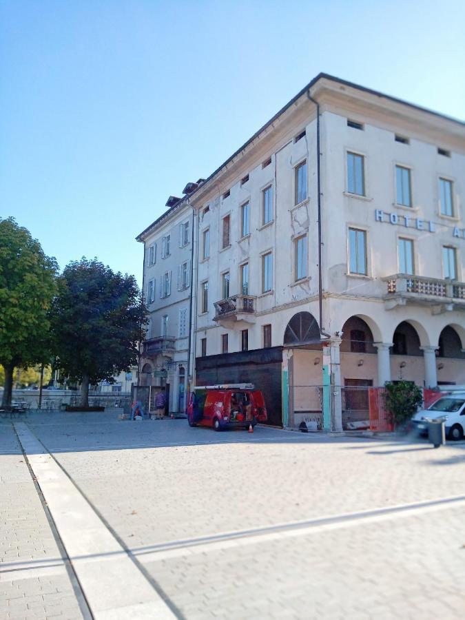 شقة لووِنو  في Palazzo Clerici المظهر الخارجي الصورة